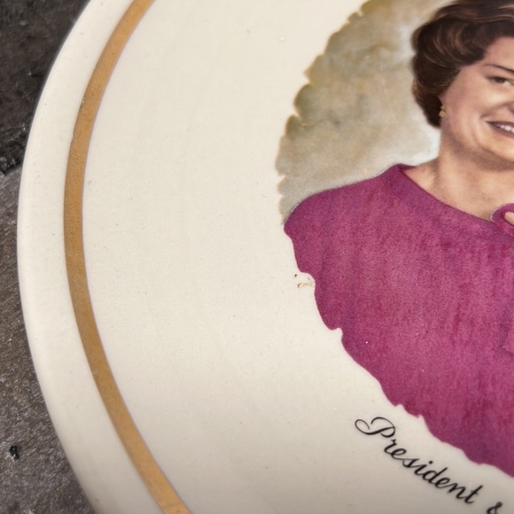 Vintage President & Mrs. Lyndon B. Johnson Decorative Plate Gold Trim - Picture 3 of 5